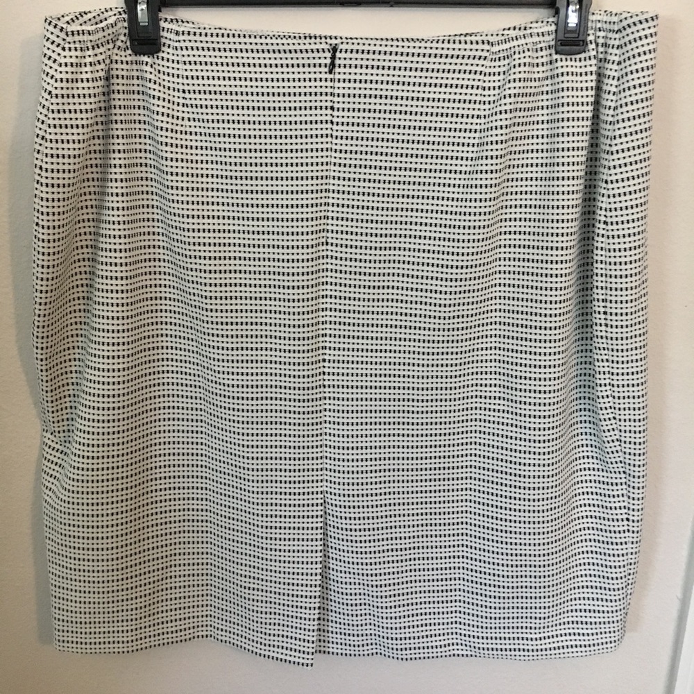 Never worn-Evan-Picone skirt.